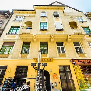 https://bpr-cozy-rosie-apartment.inbudapesthotels.com